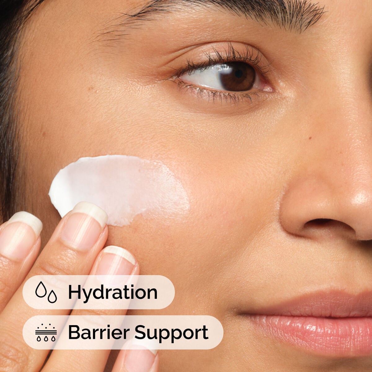 natural-moisturizing-factors-ha-x4 ord-natural-moisturizing-factors-ha-model-application-with-benefits.jpg