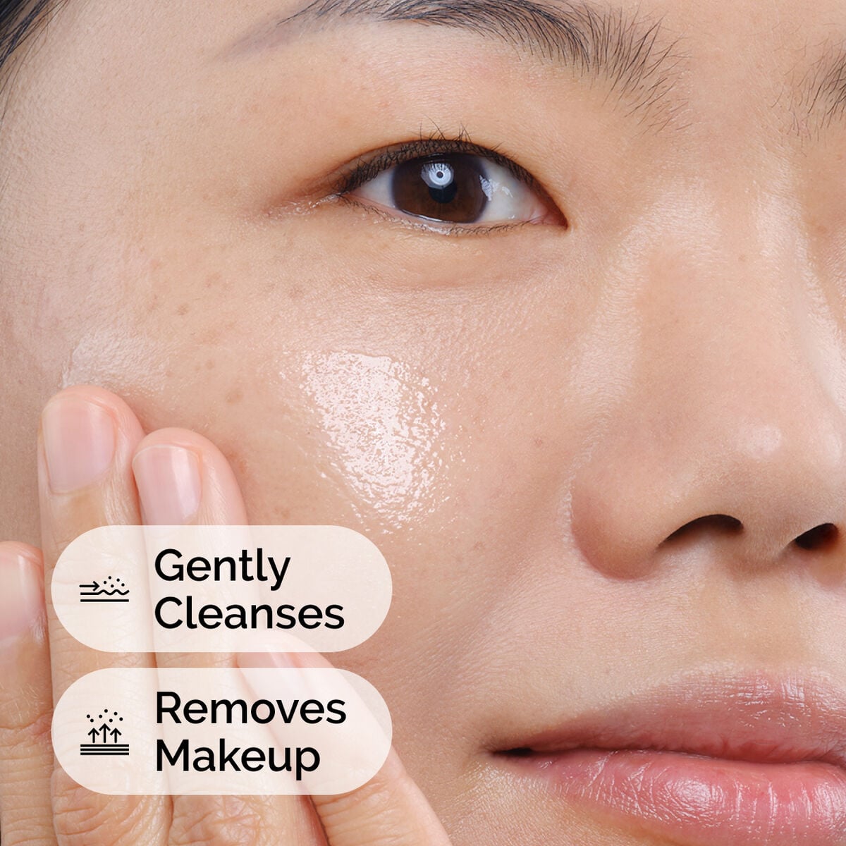 squalane-cleanser-z8 ord-squalane-cleanser-model-application-with-benefits.jpg